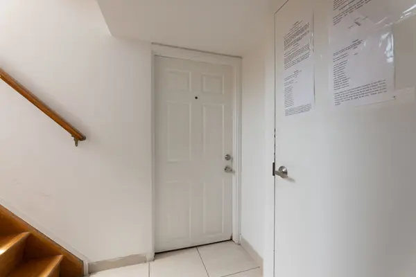 29 Yatescastle N/A, Toronto W05, ON M3L 2B9