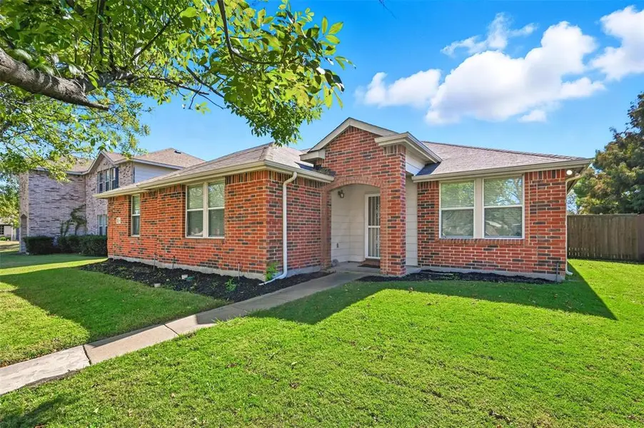 2932 Reata Drive, Wylie, TX 75098