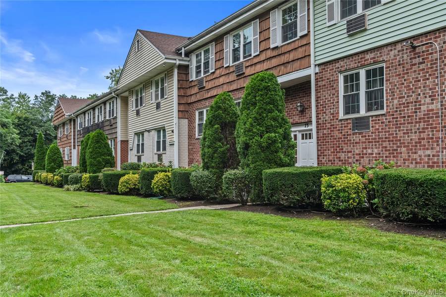 73 Lorraine TER #325, Mount Vernon, NY 10553