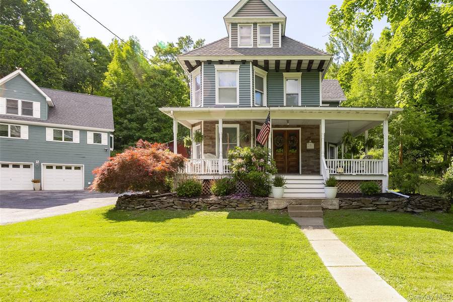 125 Vineyard AVE, Highland, NY 12528