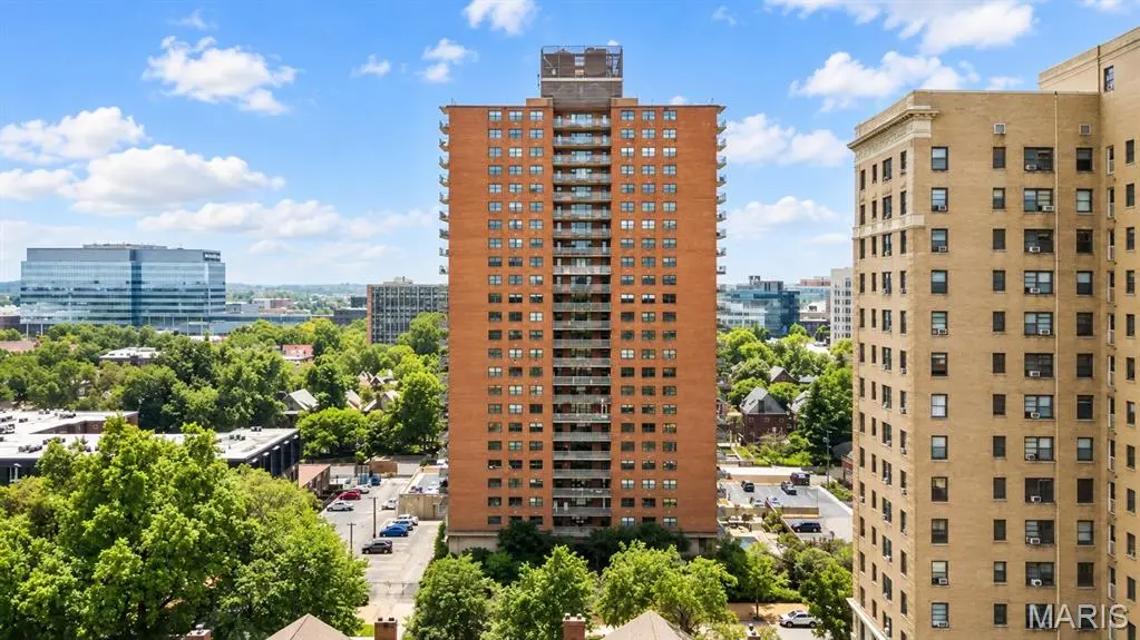 4466 W Pine BLVD #8D, St Louis, MO 63108