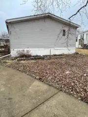 17 Vrin CT, Chicago Heights, IL 60411