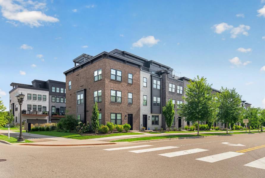 850 Mount Curve BLVD #C, Saint Paul, MN 55116
