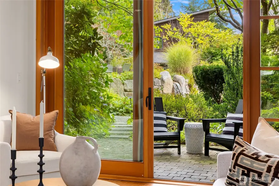 722 NE Vineyard LN #L102, Bainbridge Island, WA 98110