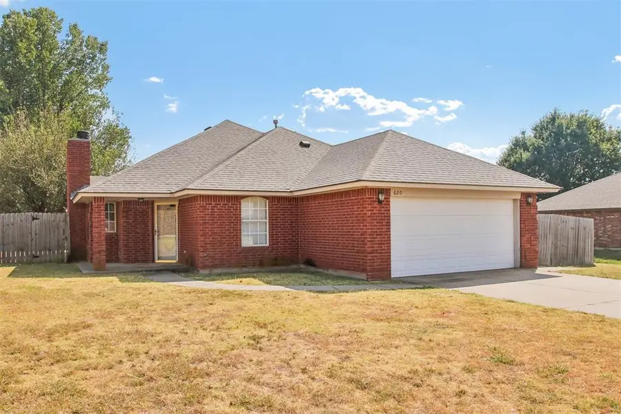 620 NW 21st ST, Moore, OK 73160