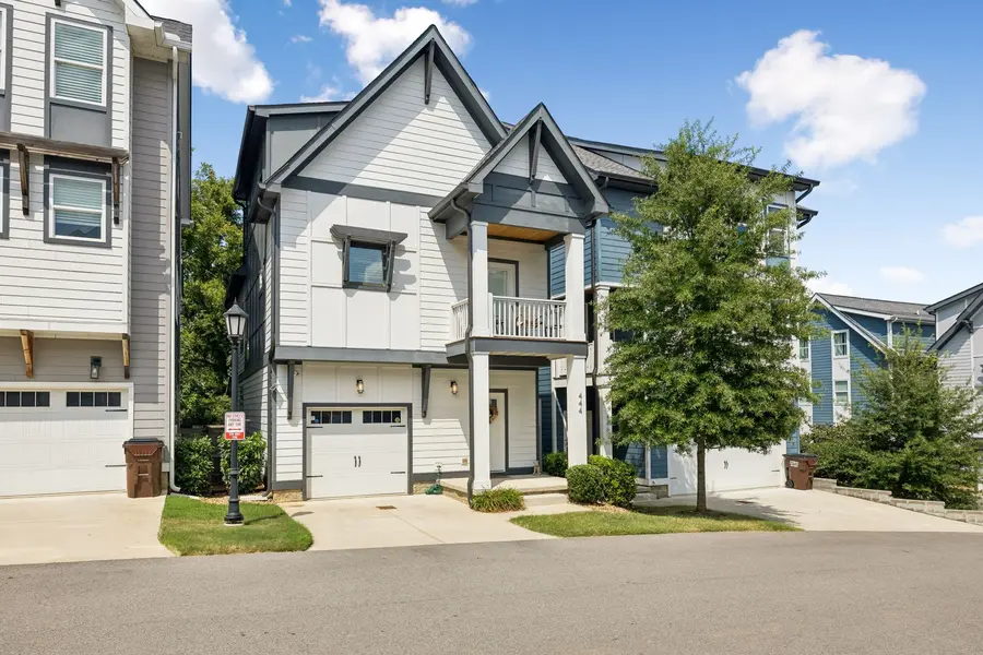 444 Becanni Ln, Nashville, TN 37209