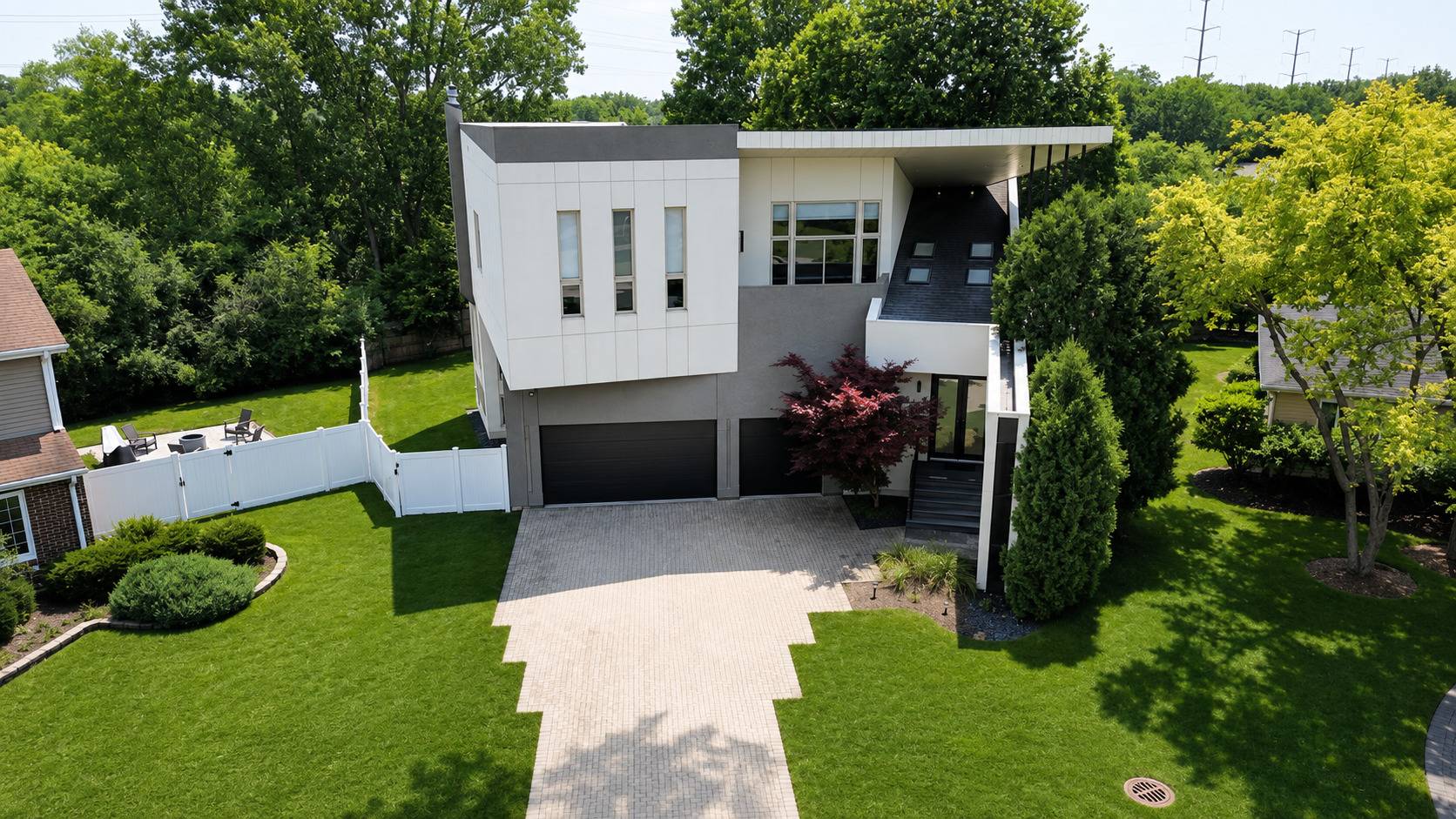 220 Astor PL, Northbrook, IL 60062