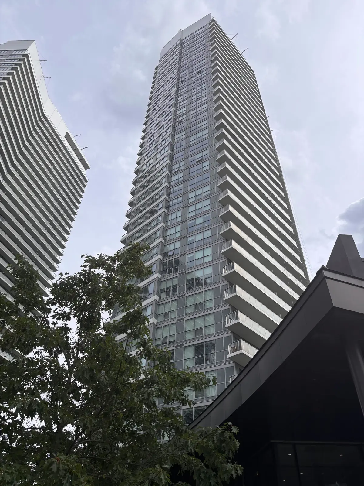 115 Mcmahon DR #2107, Toronto C15, ON M2K 0E3