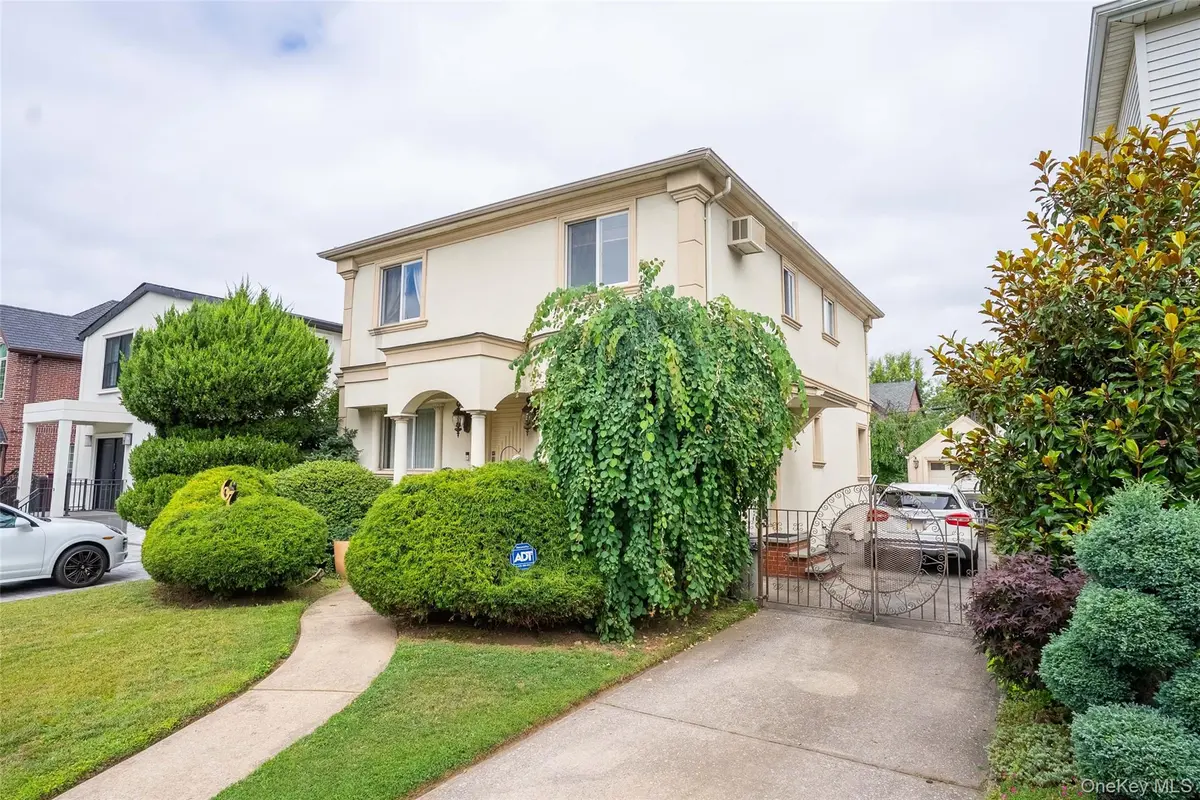 145-67 5th AVE, Whitestone, NY 11357