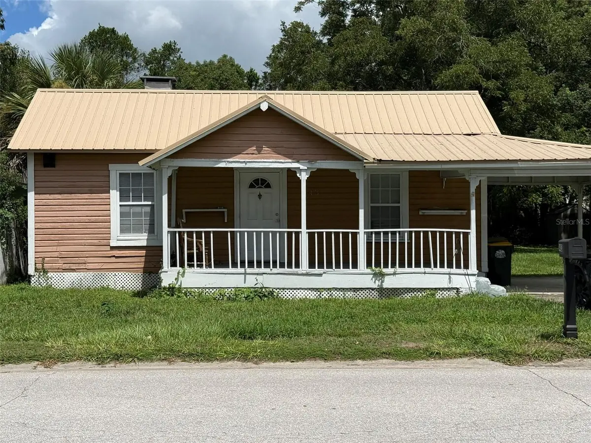 143 BULLDOG LN, Umatilla, FL 32784