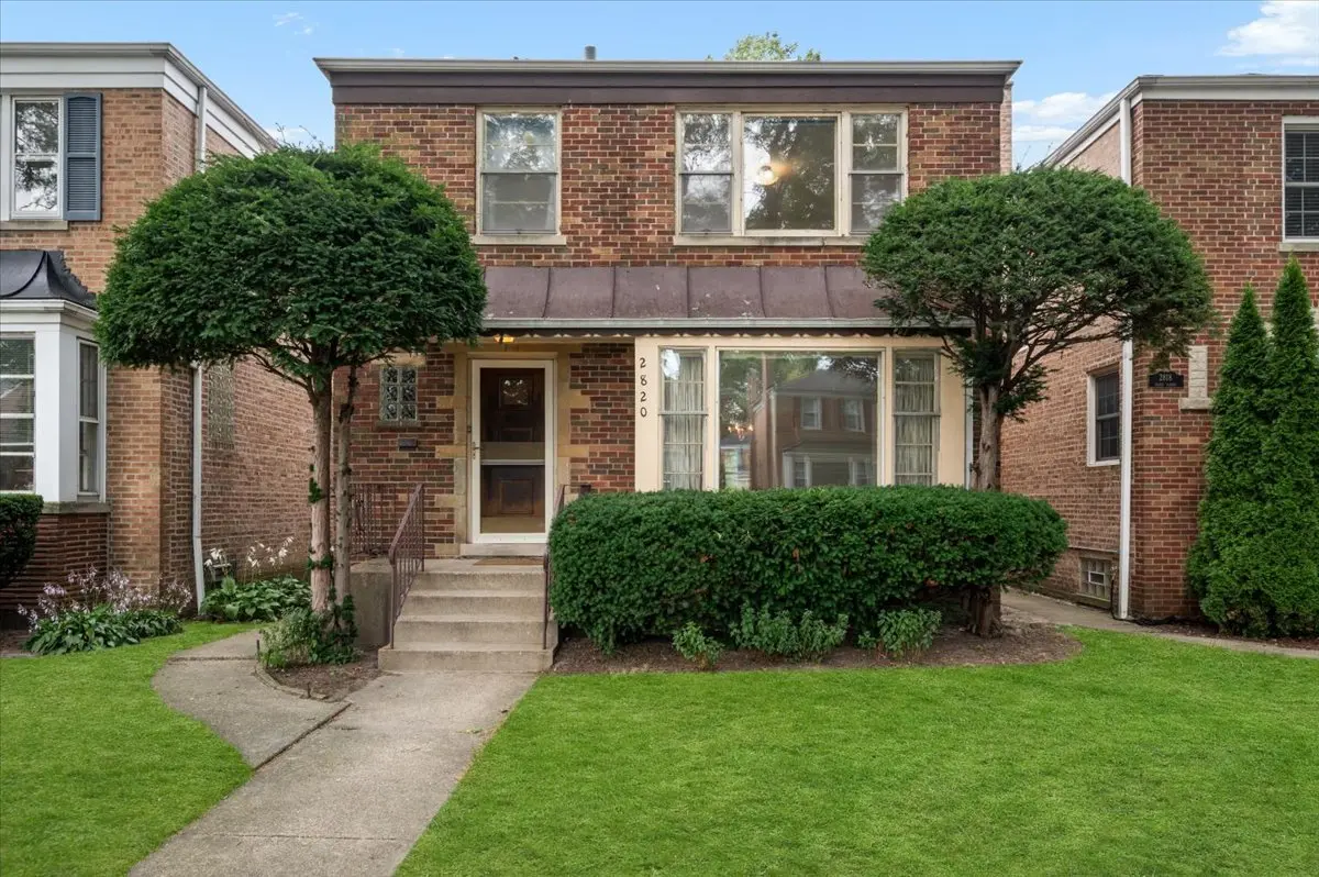2820 W Fargo AVE, Chicago, IL 60645