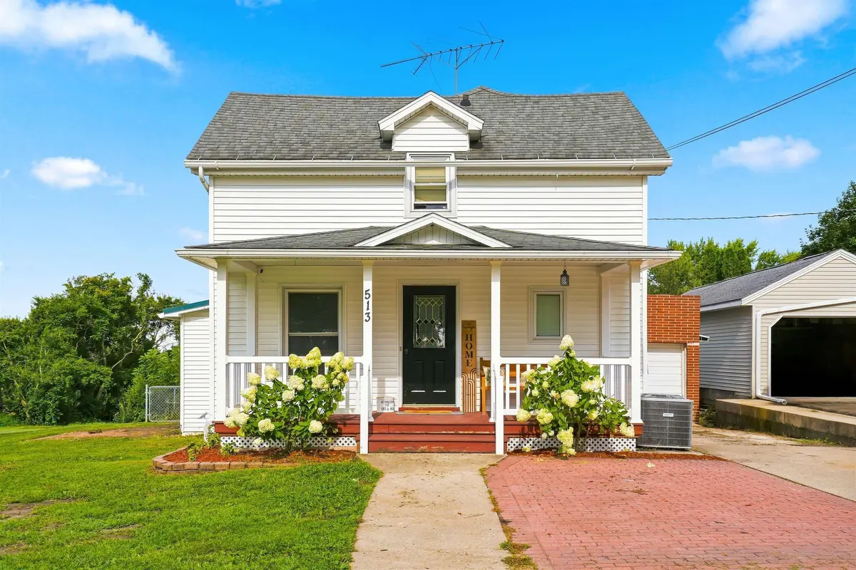 513 Commercial ST, Strawberry Point, IA 52076