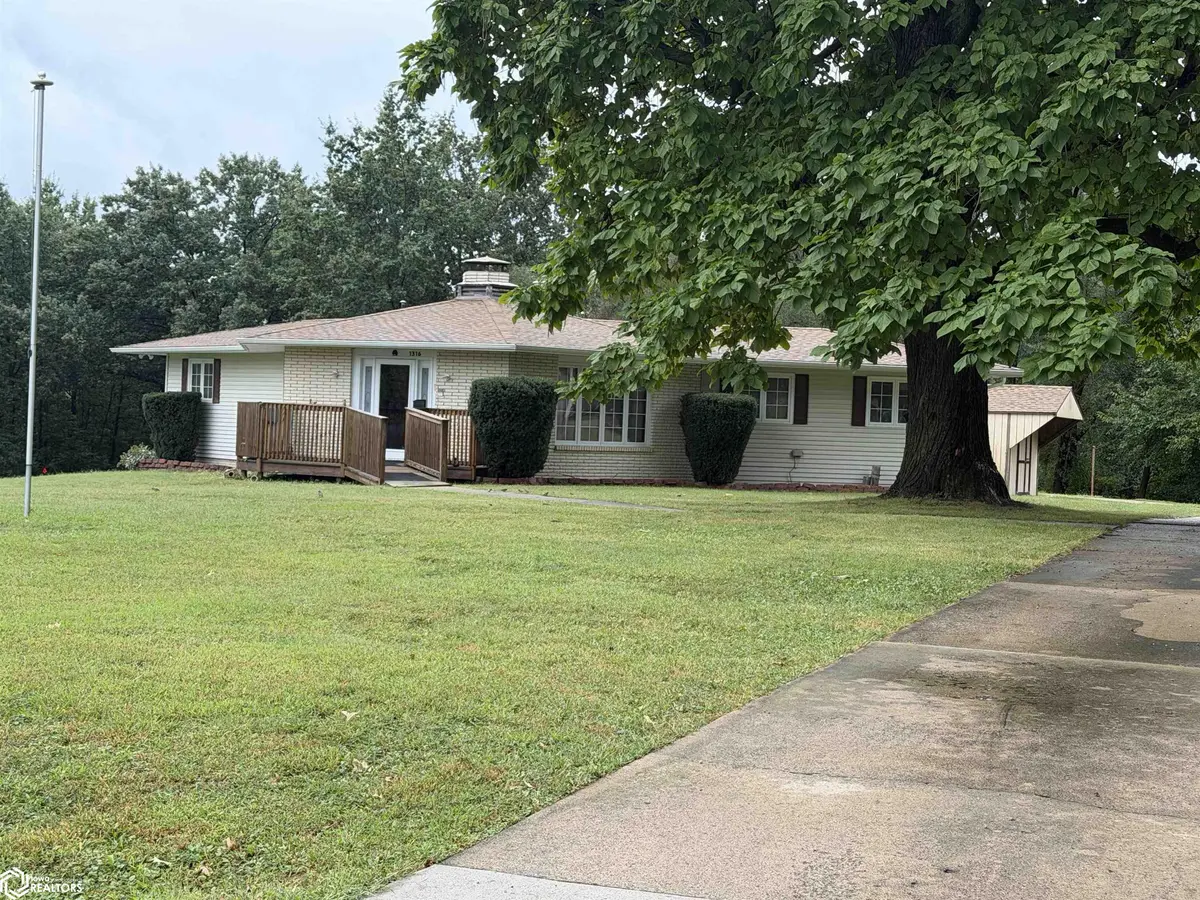 1316 Rock Valley Road, Centerville, IA 52544