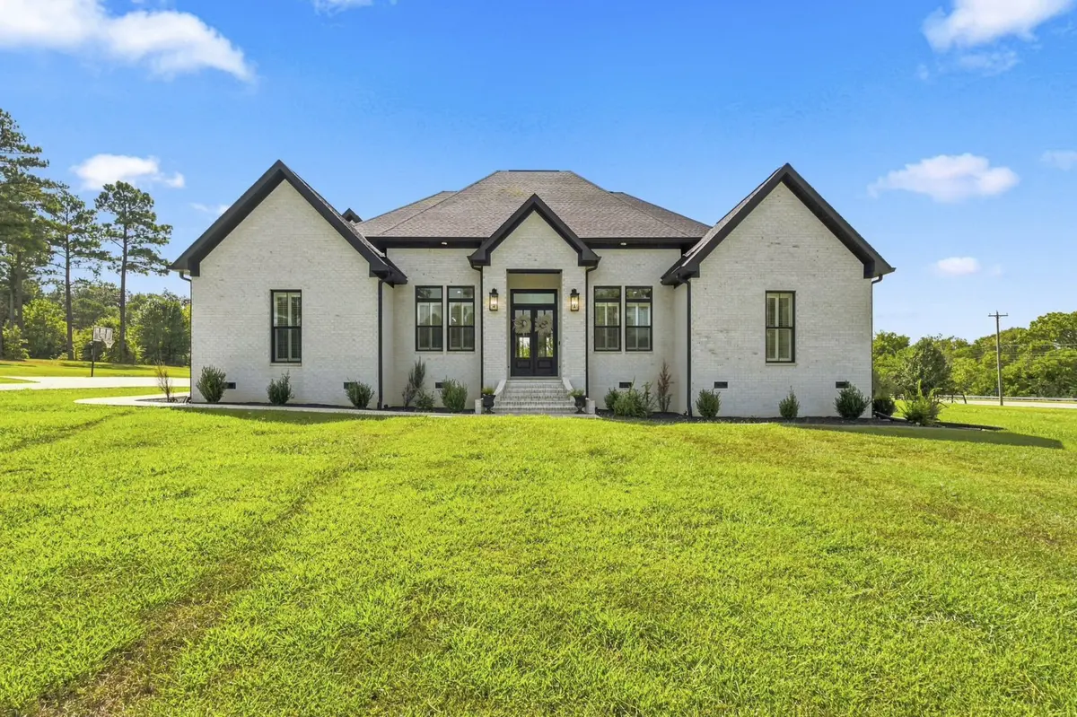 64 Eagle Ridge Ln #E, Summertown, TN 38483