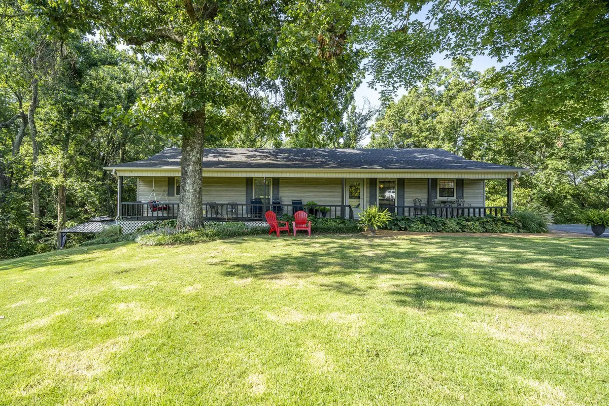 305 SALT LN, Savannah, TN 38372