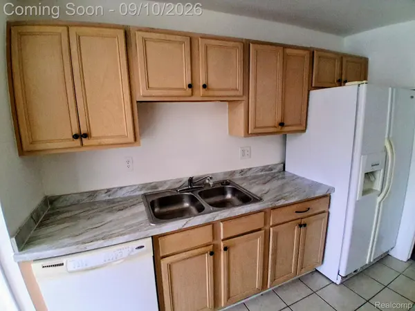 26583 Franklin Pointe DR #153, Southfield, MI 48034