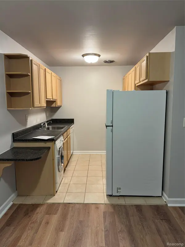 7412 Central ST, Westland, MI 48185
