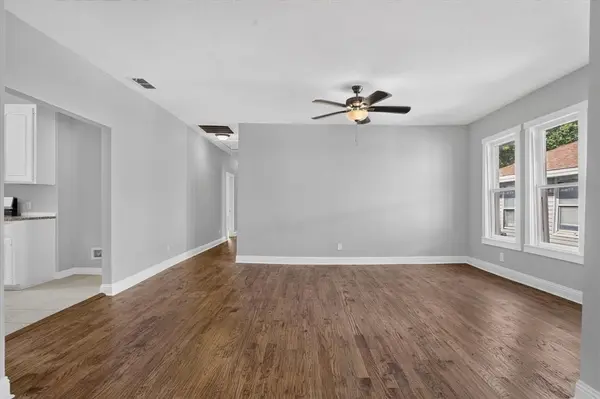1201 W Arlington Avenue, Fort Worth, TX 76110
