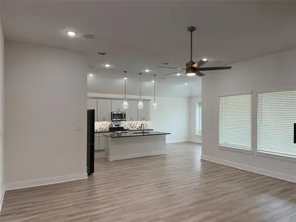 7213 Camilla Street, Aubrey, TX 76227