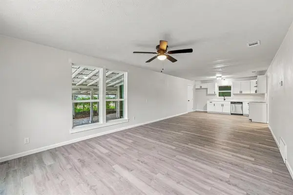403 N Gaither Street, Glen Rose, TX 76043