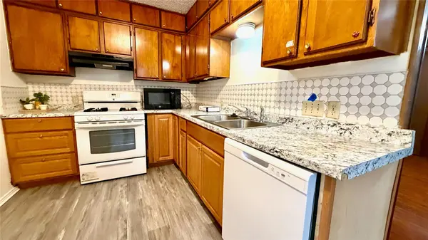 2109 E 12th ST, Austin, TX 78702