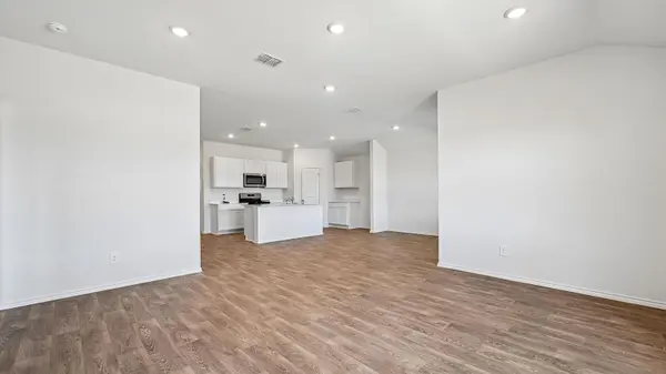 218 Salkeld DR, Uhland, TX 78640