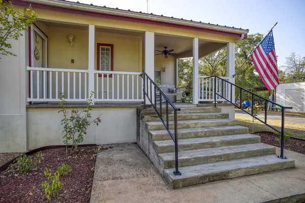 123 Split Oak RD, Smithville, TX 78957
