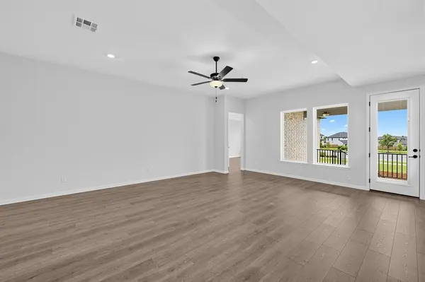 121 Amber Oak LN, Georgetown, TX 78628