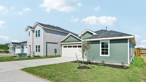 200 Salkeld DR, Uhland, TX 78640