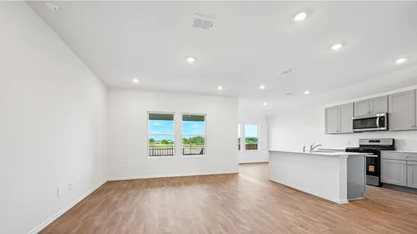 200 Salkeld DR, Uhland, TX 78640