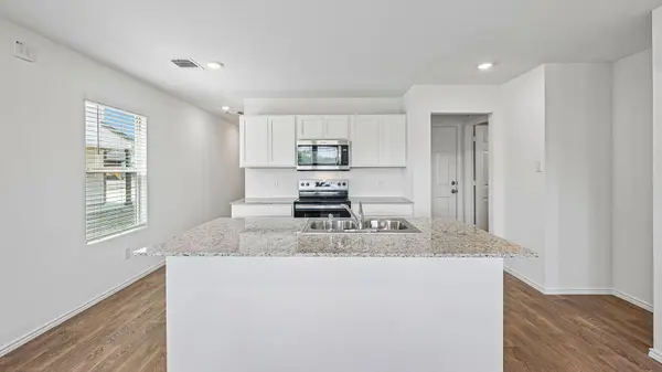 369 Old Stagecoach RD, Jarrell, TX 76537