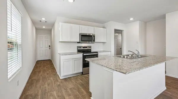 369 Old Stagecoach RD, Jarrell, TX 76537