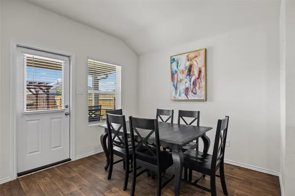 325 Granary DR, Uhland, TX 78640