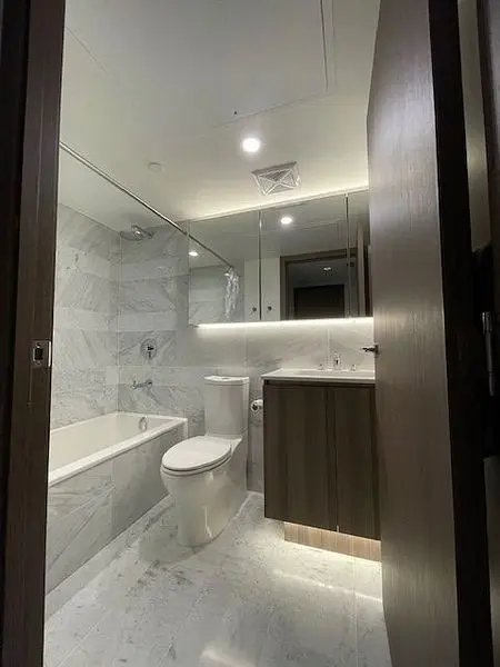 19 Bathurst ST #1908, Toronto C01, ON M5V 2P1