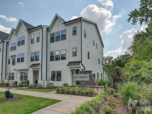 622 E Woodlawn RD, Charlotte, NC 28209