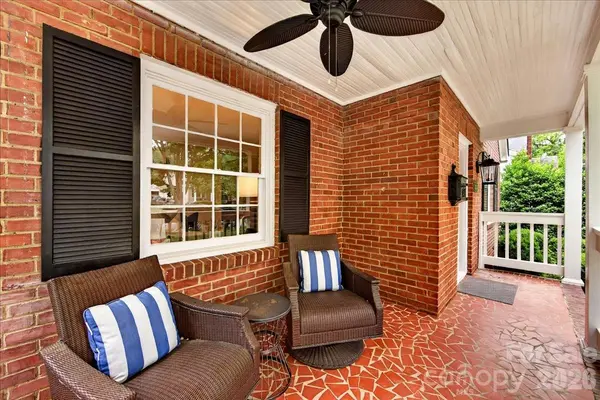 2121 Charlotte DR, Charlotte, NC 28203