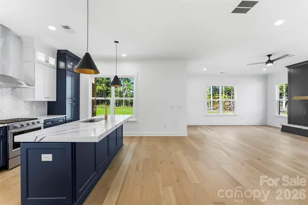 209 Parkdale DR, Belmont, NC 28012