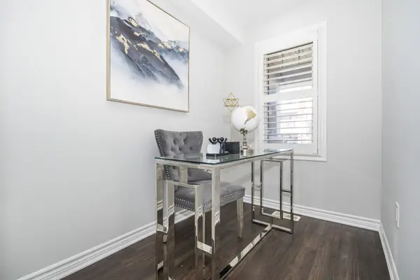 1019 Dragonfly AVE, Pickering, ON L1X 0E9
