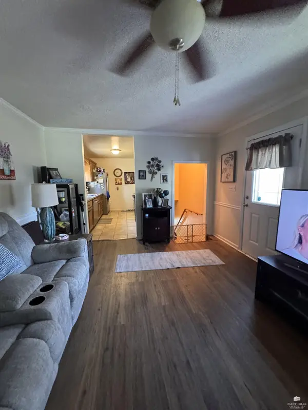 1706 Quincy, Salina, KS 67401
