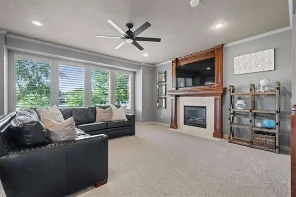 20867 W 108th ST, Olathe, KS 66061