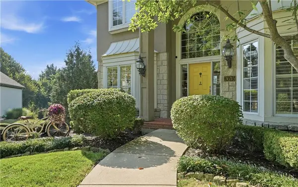 2645 W 139th TER, Leawood, KS 66224