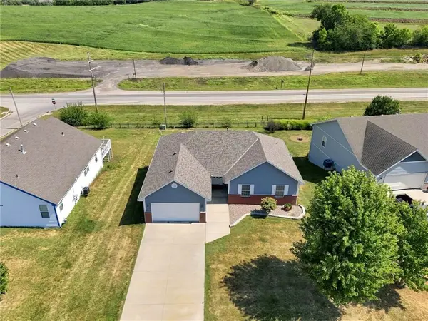 1706 Bluebird CT, Atchison, KS 66002