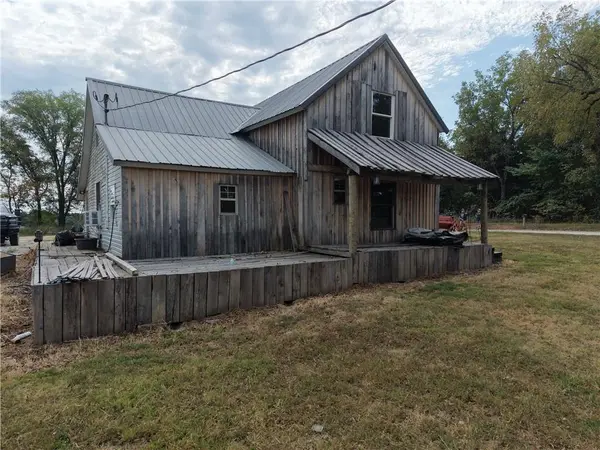 2251 E 360 RD, Bolivar, MO 65685