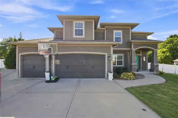 16110 kentucky View DR, Belton, MO 64012