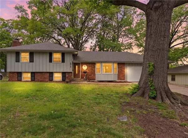 6316 Hedges AVE, Raytown, MO 64133