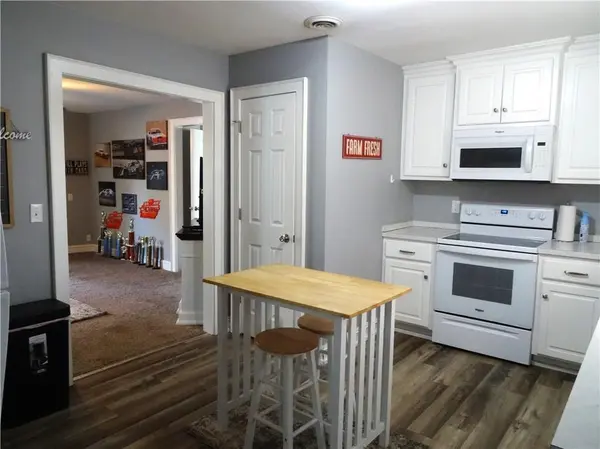 202 S Thompson ST, Butler, MO 64730