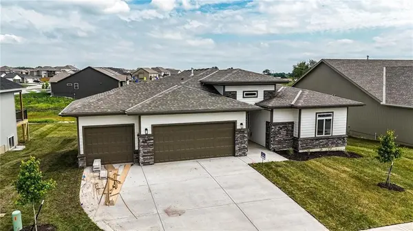 1813 Halls Creek AVE, Raymore, MO 64083