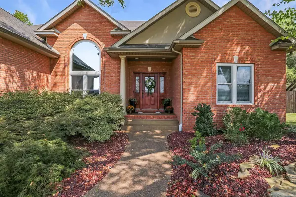 4560 Clint CIR, Newburgh, IN 47630