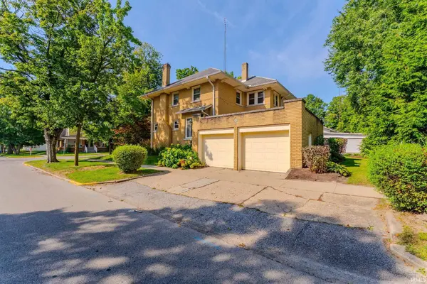 410 E 3rd ST, North Manchester, IN 46962