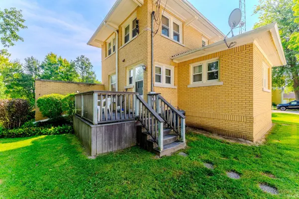 410 E 3rd ST, North Manchester, IN 46962